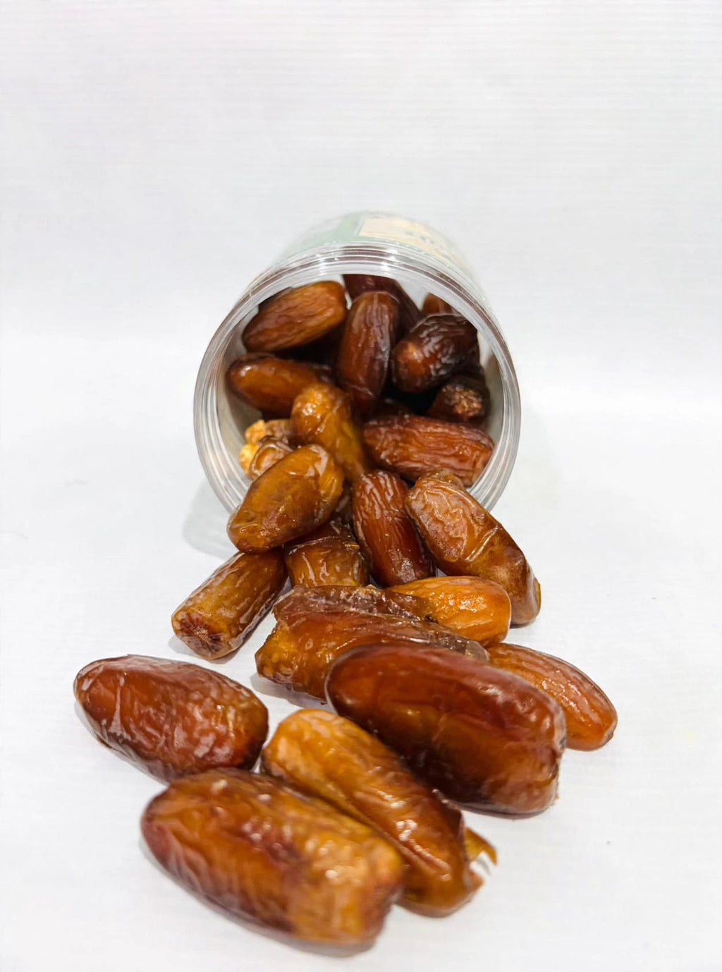 Nutrii by Nature Premium Dates - 100% Natural Soft & Sweet Khajur | No Added Sugar | Energy Booster | GIFT OF GOODNESS - 250g / 500g / 1 Kg