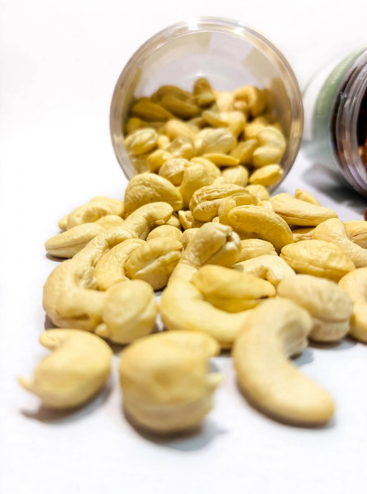 Nutrii by Nature Premium Cashews - 100% Natural, Whole & Crunchy Kaju | Rich in Healthy Fats & Protein | GIFT OF GOODNESS - 250g,500g, 1 kg